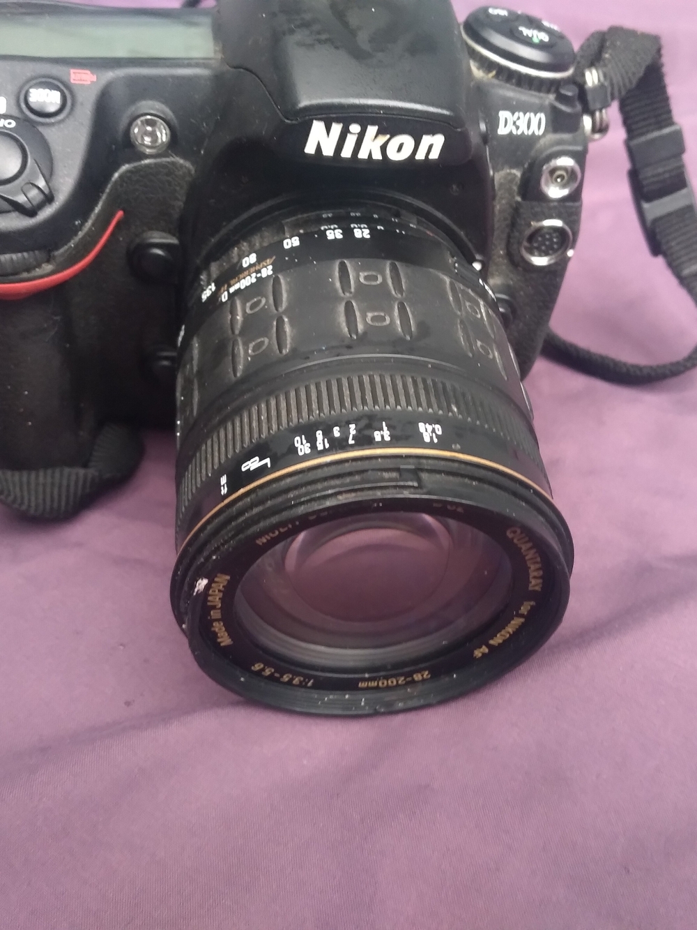 Nikon D3000 Series DSLR with 28-200mm Zoom Lens - Black
